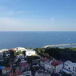 Апартаменти Аркадия 44 Жемчужина ,прямой вид на море. *